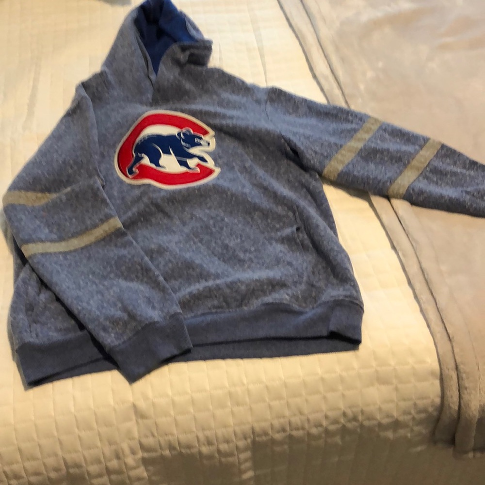 Chicago Cubs Youth XL hoodie. Worn once